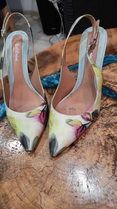 Buty szpilki firmy BALDININI