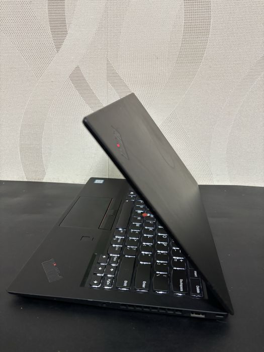 Надійний Ноутбук Lenovo X1 Carbon 6th gen 14” FHD IPS i5-8250u/8/256