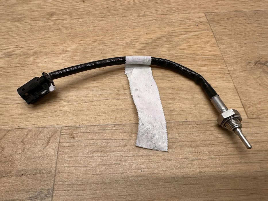 czujnik temperatury spalin bmw g30 g31 8576316 oryginał