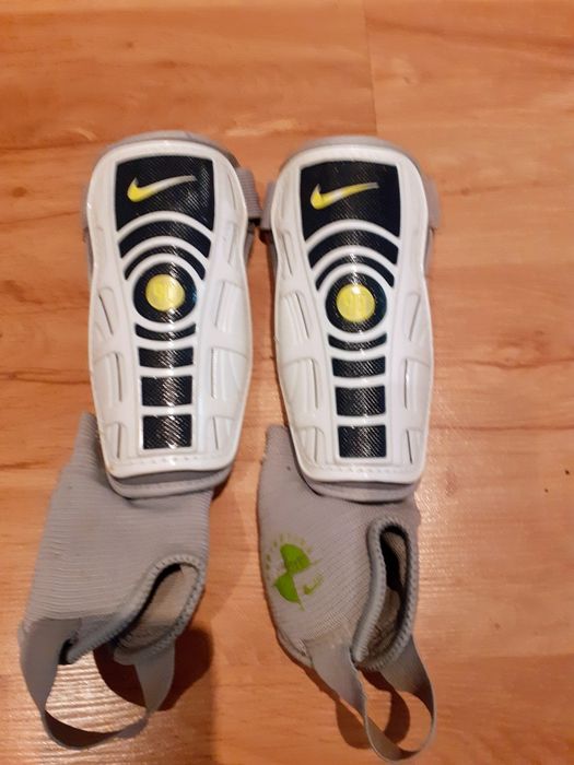 Ochraniacze nike