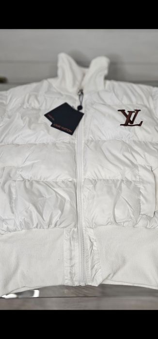 Укорочена біла куртка