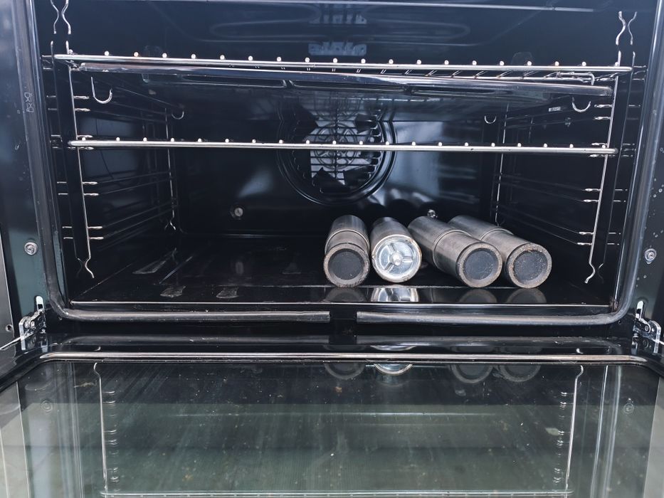 Професійна газова плита на 5 камфорок