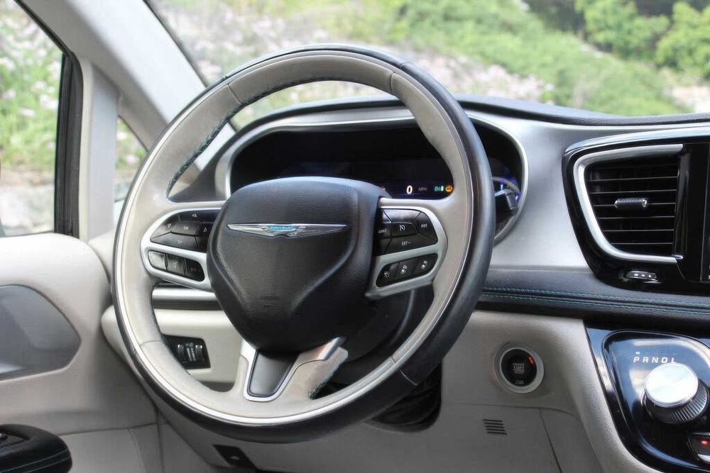 Chrysler Pacifica      2018