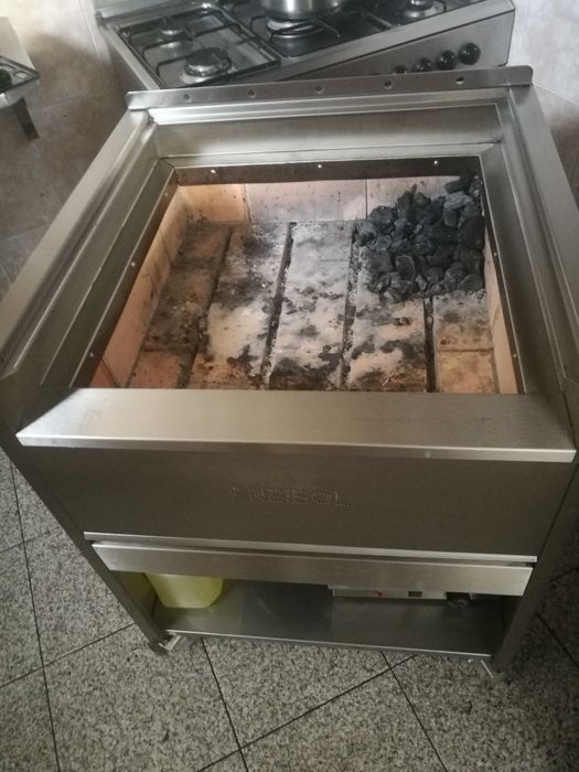 Churrasqueira usada em inox /feita por medida