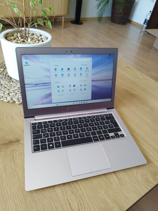 Asus zenbook i5/8/SSD500/Win11