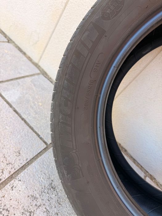 Pneu Michelin 205/55 R16 91V – Muito bom estado