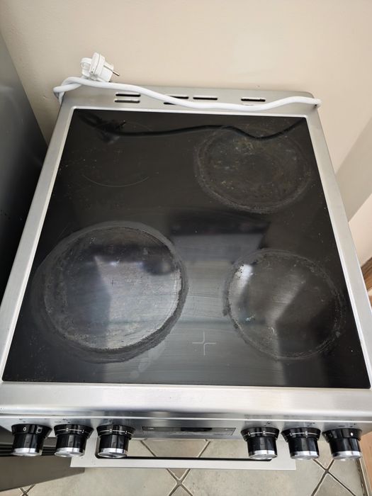 Piec kuchenka elektryczna piekarnik beko