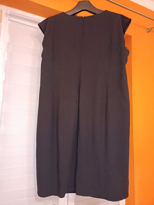 Mała czarna plus size sukienka