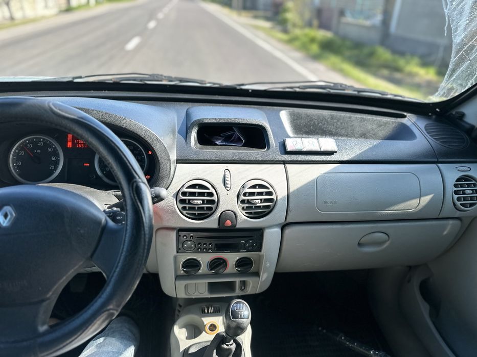 Рено Кенго в чудовому стані