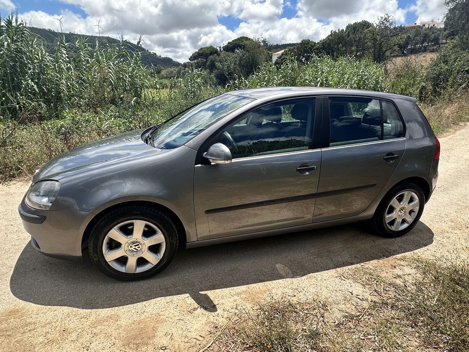 Volkswagen Golf V 1.9 TDI 105cv | Muito Estimado
