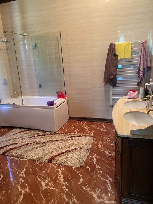 Продається будинок в Царському селі на вʼїзді в Геронимівку 32 250 000