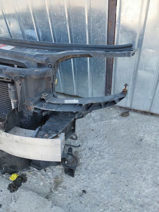 pas przedni belka chlodnice audi a3 8p 1.6 bse benzyna 2005-2008