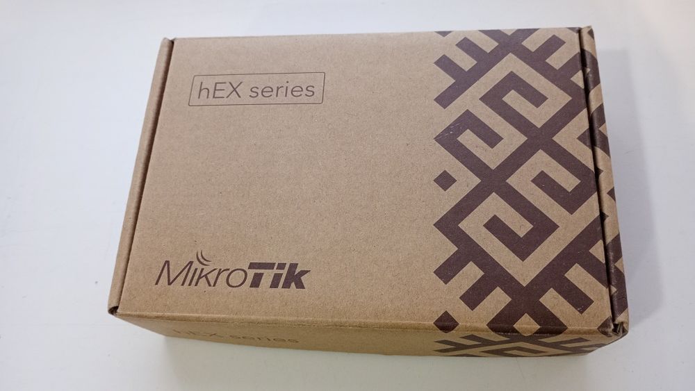 Роутер Mikrotik hex s