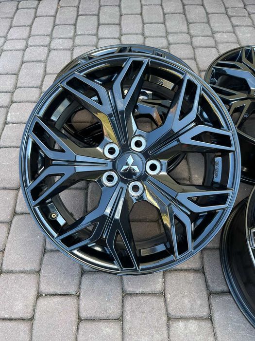 Oryginał alufelgi Mitsubishi 5x114,3 18 CZUJNIK Outlander ASX CZARNE