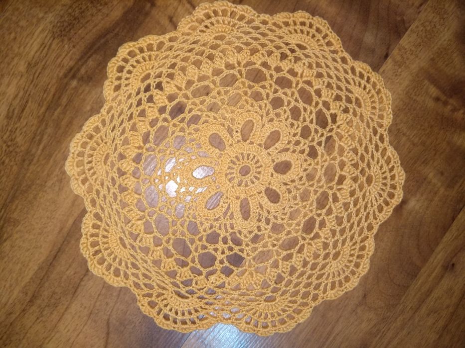 Żółta serwetka ręcznie wykonana