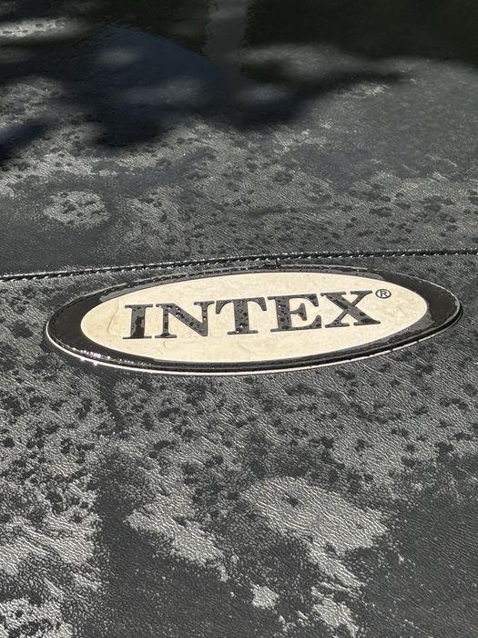 Jacuzzi/SPA Intex c/Jactos e Electrolise de Sal, 6 pessoas