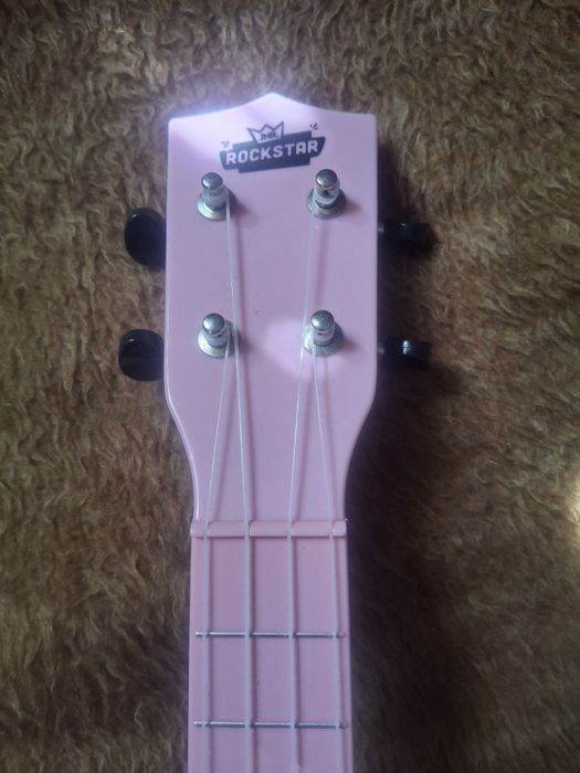 Акулеле Rockstar