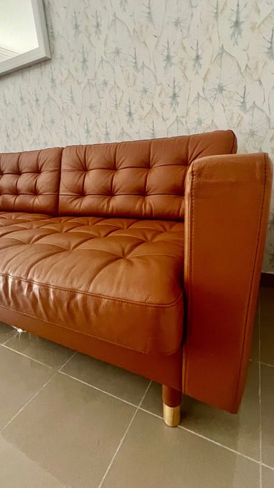 Sofá Moderno Cor Cognac Como Novo