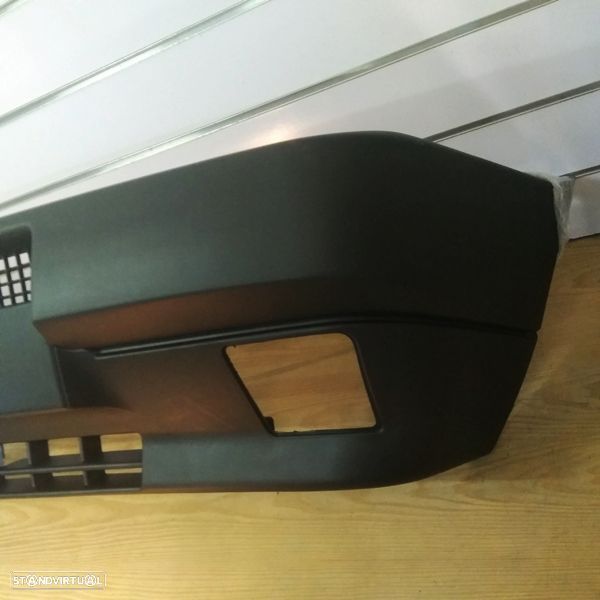 Para-choques Fiat Uno modelo: 1989 até 1994 novo