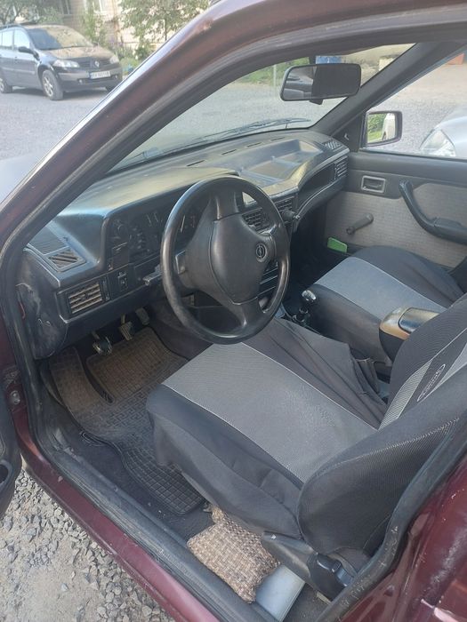 (не на ходу) Opel Kadett 1.4 моноінжектор 1991р