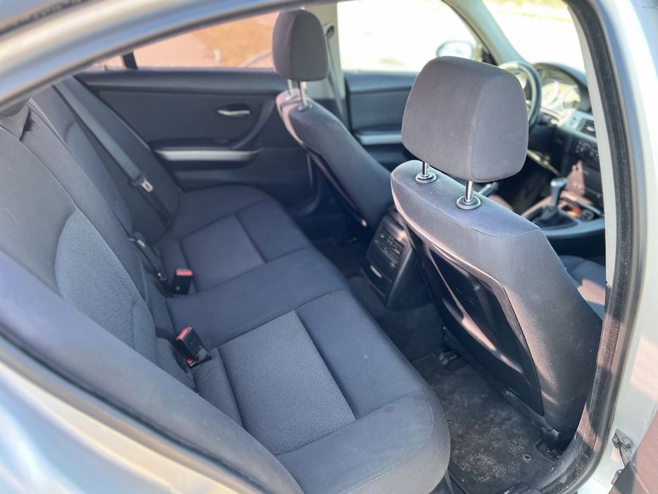 Sprzedam BMW E90 320i
