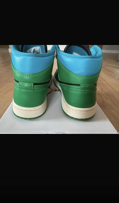 Wmns air Jordan 1 mid Lucky green-aquatone