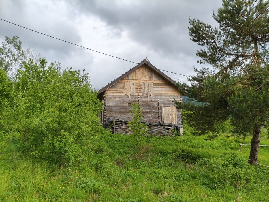 Незавершене будівництво з землею