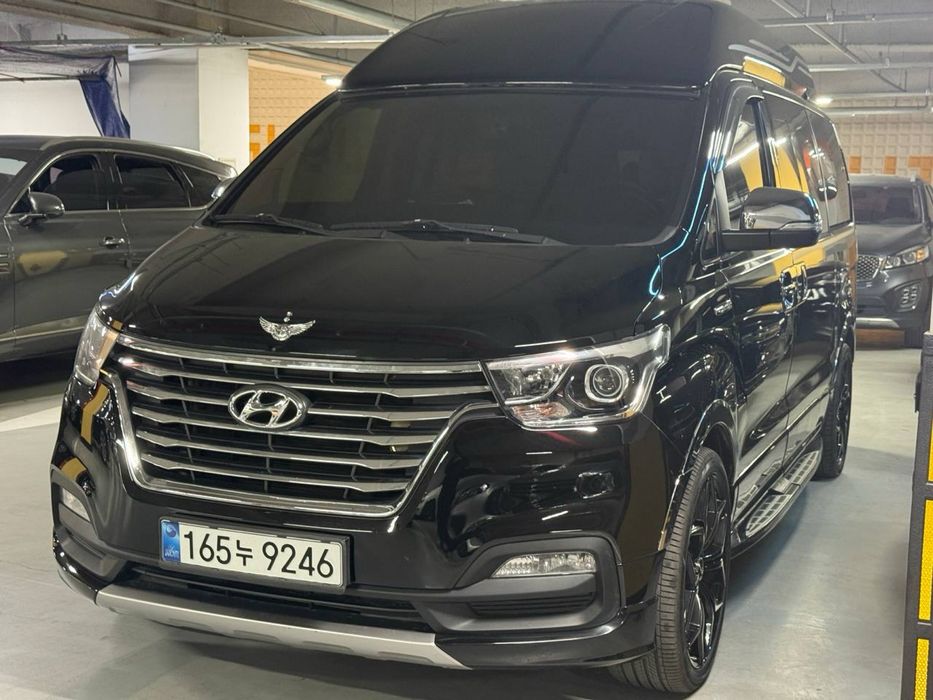 Grand Starex Limousine  2020 рік 2.5 дізель  повний