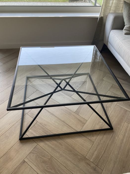 Stolik kawowy szklany w stylu loft
