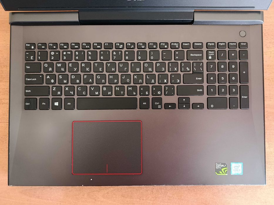 Dell Inspiron 7577(16GB+GTX 1060 6GB+i5-7300HQ+SSD+HDD)