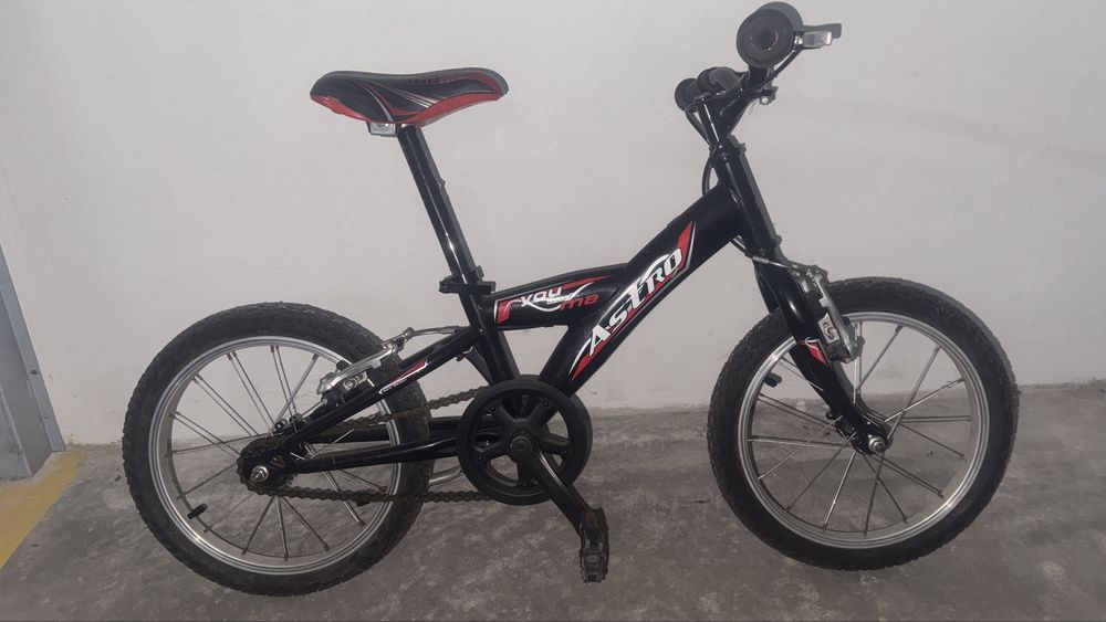Bicicleta Astro You and Me Roda 16 (Capacete e garrafa incluídos)