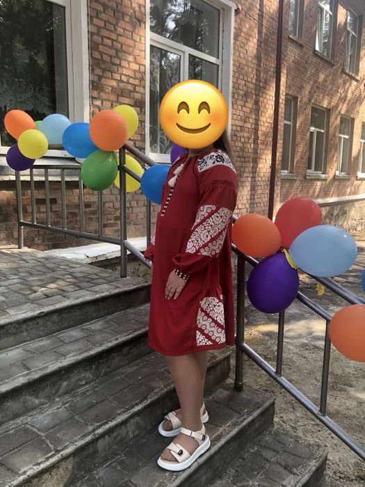 Вишиванка бордова з білою вишивкою