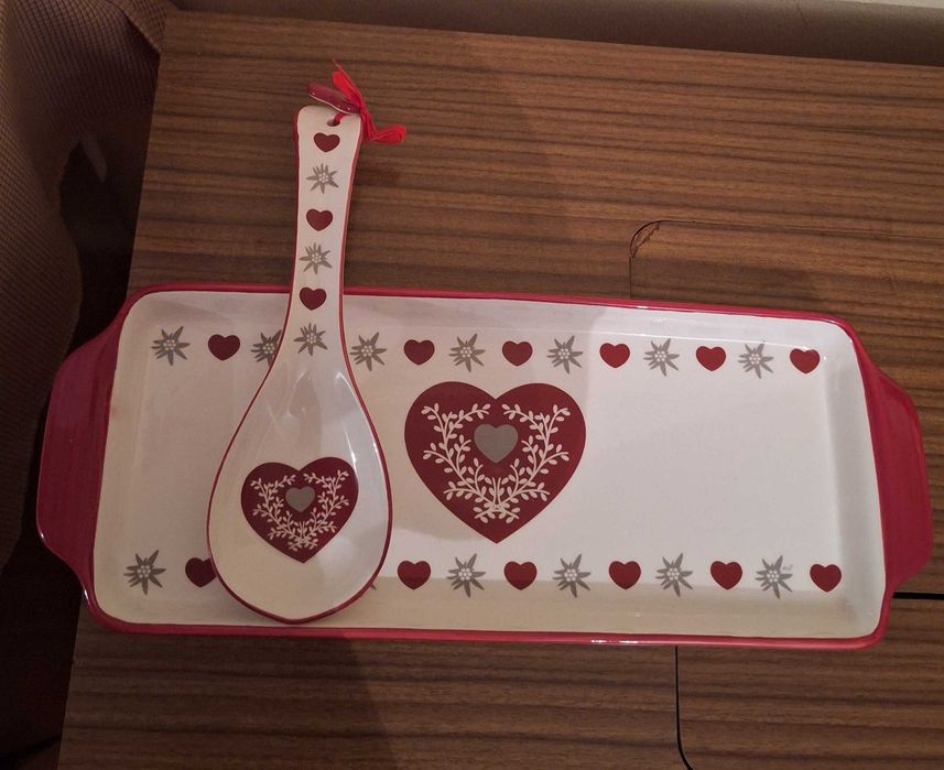 Pie Dish and Spoon Set423649156269363201