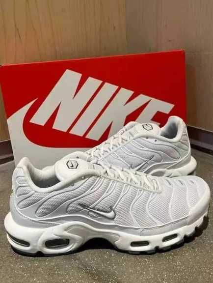 Air_Max_TN_Plus_białe_Buty_Nike_rozmiar41