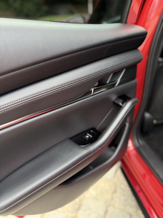 Мазда 3 BP 2020 року