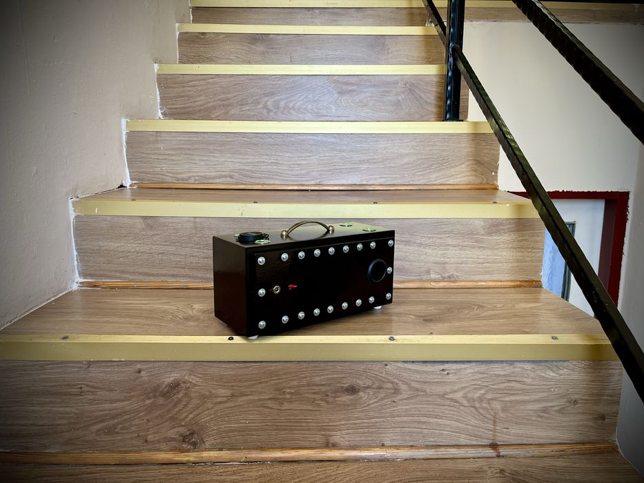 Customowy głośnik Bluetooth w kolorze ciasteczka Oreo, o mocy 2x10 Wat