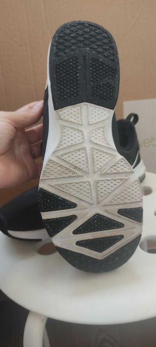 Кросівки у відмінному стані Nike