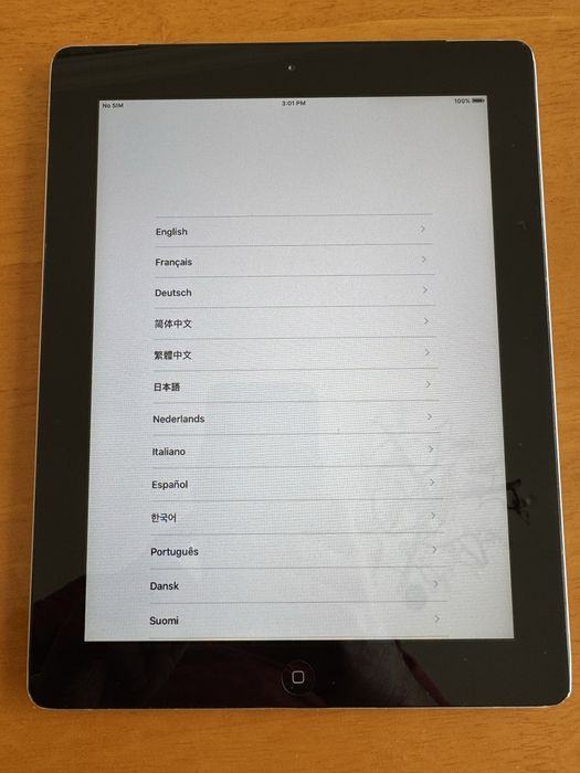 iPad 2. 32gb. З сім картою, на запчастини.