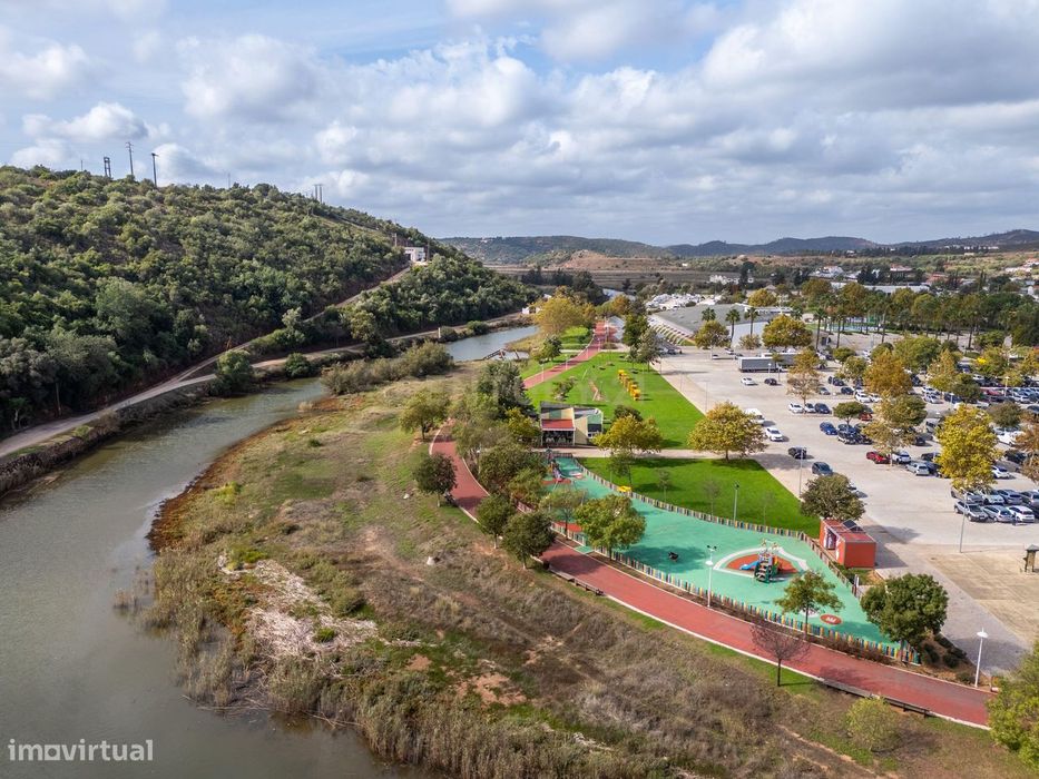 T3 com área de 110m² no Centro Histórico de Silves: para Renovar e Faz