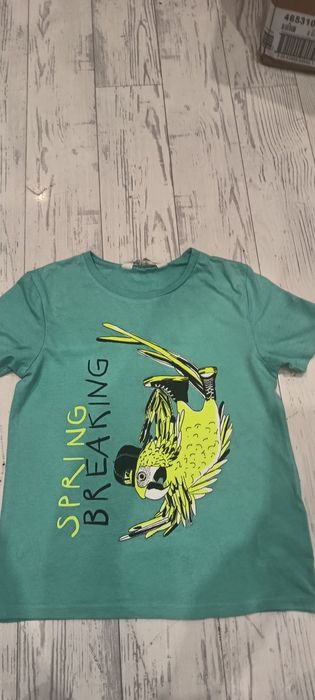 Nowy T-shirt marki H&M