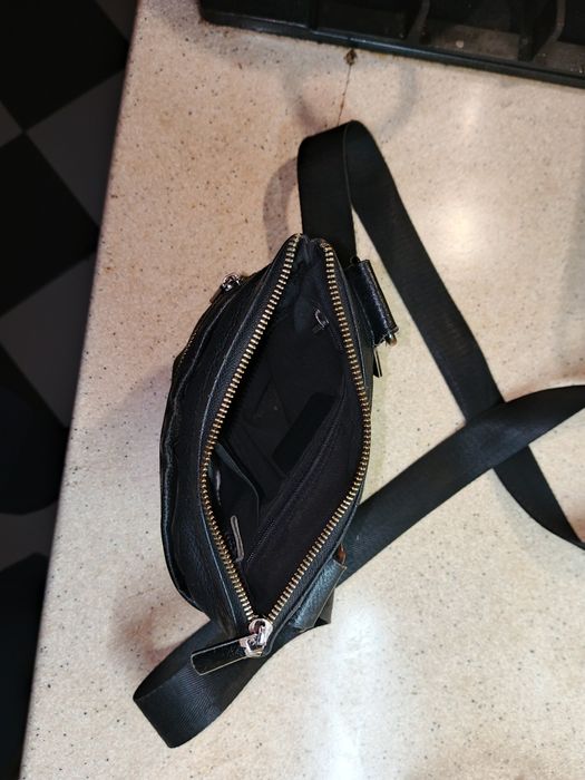 Сумочка кожа у нормальному стані.