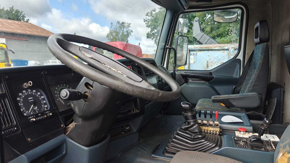 Hakowiec Renault Premium