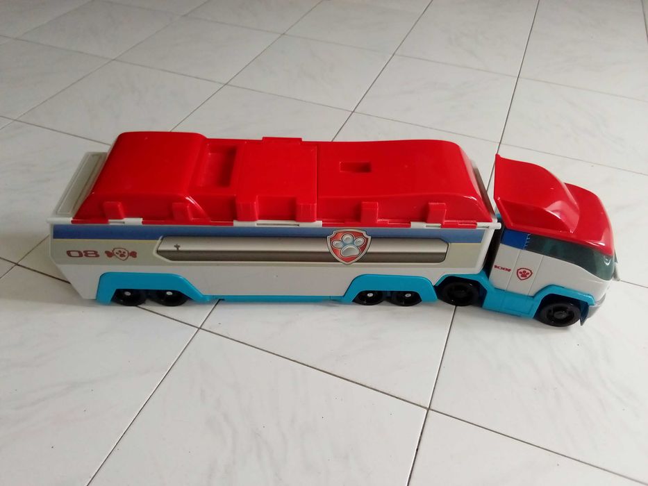 Camião patrulha pata