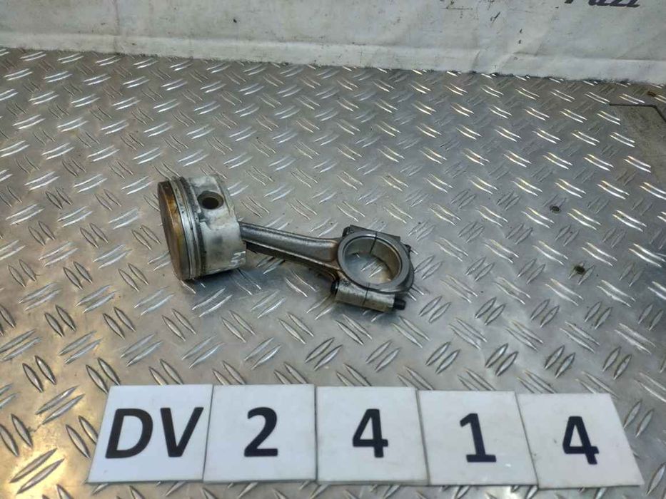 Peugeot/Citroen 307 2001-2008 поршень з шатуном комплект 1.6 бензин  комплект 4шт DV2414 0628N0