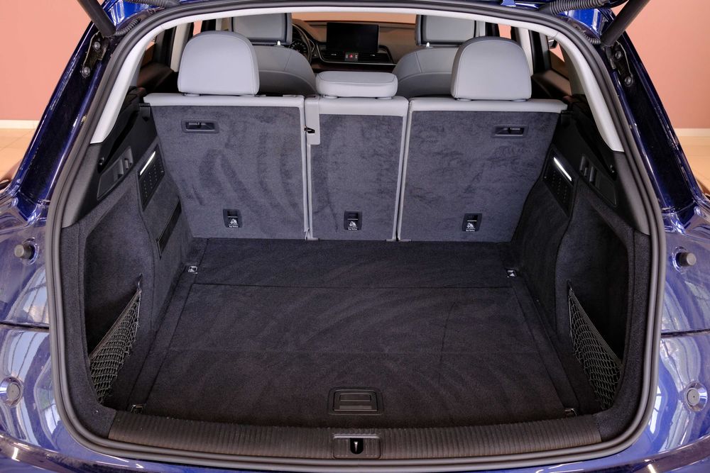 Audi Q5 2020 синя