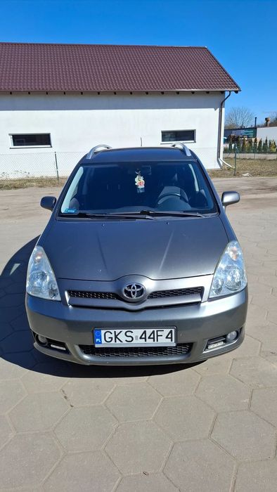 Toyota Corolla Verso Toyota Corolla Verso 2.0 D4D stan bardzo dobry 7 osobowa