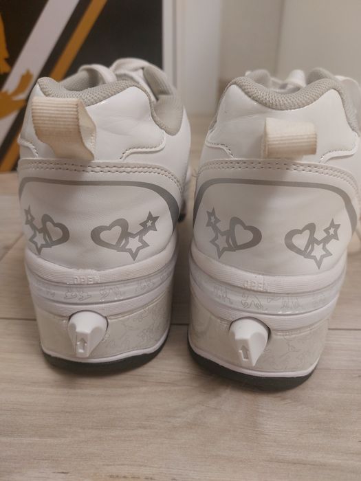 Кросівки ролики 38 р.