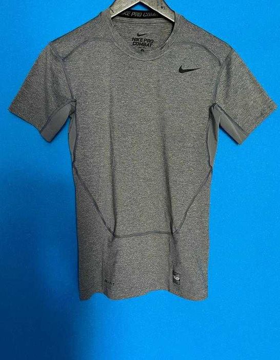 Компресійна футболка Nike Pro Combat