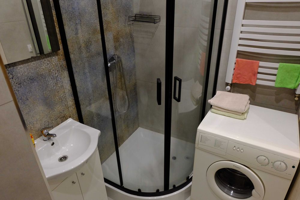 21 Zabrze Centrum - Apartament dla 4 osób TV PARKING WIFI