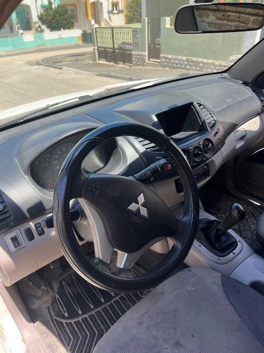 Mitsubishi L200 2.2 Diesel | 2010 | Caixa Isotérmica | 6.500€